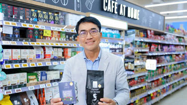 โรงคั่วกาแฟ Coffee Factory เปลี่ยนคำถาม “กาแฟอีสานกินได้หรือ?” สู่การสร้างแบรนด์กาแฟท้องถิ่น เชื่อมโอกาสสินค้าไทยสู่ Modern Trade