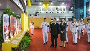 ในหลวง-พระราชินี ทรงเปิดสถานีกลางกรุงเทพอภิวัฒน์ และเส้นทางรถไฟชานเมืองสายสีแดง