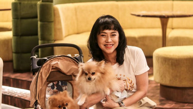 “ไก่ อารีรัตน์” ผู้ก่อตั้ง Animal Healings and Communication Thailand ดังไม่หยุด ได้รับเชิญพูดคุยเรื่อง Rainbow Bridge จากผู้กำกับสารคดีมือรางวัล!
