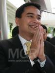 โพลวาเลนไทน์ชี้วัยรุ่นอยากเดต-ให้กุหลาบ “มาร์ค” ที่สุด ชู “เคน-หน่อย” รักต้นแบบ