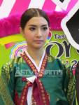 “มิว นิษฐา” โต้ลั่นสนิท “อาเล็ก ธีรเดช” จนแฟนนอกวงการหึงตามเฝ้าถึงกองถ่าย
