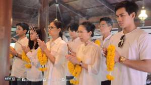 "คุณบอย" นำทีมนักแสดง "สี่แผ่นดิน" บวงสรวงสักการะ "ม.ร.ว.คึกฤทธิ์"