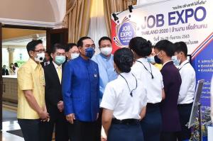 “ประยุทธ์” ส่งเสริมการจ้างงานนิสิตนักศึกษาจบใหม่ ย้ำเยาวชนคนรุ่นใหม่เป็นกำลังสำคัญสู่อนาคต