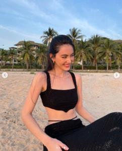 สวยทะลุจอ “ใหม่ ดาวิกา” อวดซีนฮอตโชว์เอวบาง กล้ามท้องสุดแซ่บแน่นๆ