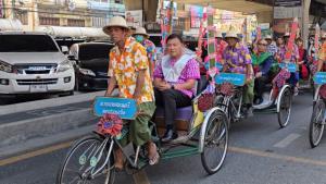 เทศบาลนครปากเกร็ดจัดขบวนแห่ยิ่งใหญ่งานประเพณีตักบาตรพระสงฆ์ทางเรือประจำปี 2566