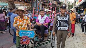 เทศบาลนครปากเกร็ดจัดขบวนแห่ยิ่งใหญ่งานประเพณีตักบาตรพระสงฆ์ทางเรือประจำปี 2566