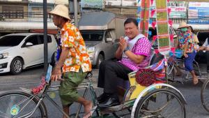 เทศบาลนครปากเกร็ดจัดขบวนแห่ยิ่งใหญ่งานประเพณีตักบาตรพระสงฆ์ทางเรือประจำปี 2566
