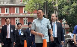นายกฯ นำถก สมช. ด้าน “สีหศักดิ์” ย้ำไทยมีแนวทางสันติภาพ ปมไทย-กัมพูชา พร้อมคุย สหรัฐฯ