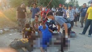 สลด!..อุบัติเหตุส่งท้ายปีเก่าต้อนรับปีใหม่ เก๋งเสียหลัก ชนกระบะ จอดข้างทาง ดับ 3 บาดเจ็บ 3