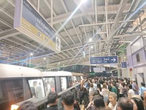 ระบบรางวันที่ 31 ธ.ค.68 ผู้โดยสารทะลุ 1.42 ล้านคน รถไฟฟ้าวิ่งถึงตี 2 รับ เคาท์ดาวน์“สายสีทอง”ทุบสถิติพุ่ง 25%