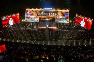 ไอคอนสยาม ตัวแทนเคานต์ดาวน์ประเทศไทย ชนะใจเวทีโลก
