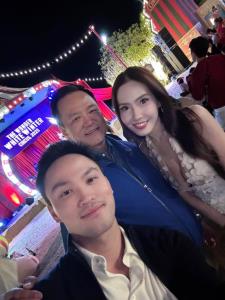 จับตา “เป๊ก เศรณี” แชะภาพแนบชิด “บอลลูน พิณทุ์สุดา” มี “อนุทิน” ร่วมเฟรม