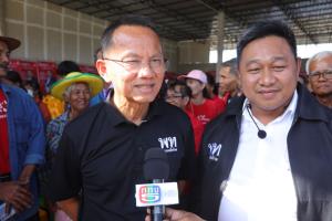 “สมศักดิ์ ” ไหว้พระอยุธยา เอาฤกษ์ก่อนลุยพิจิตร ชี้พท.โอกาสตั้งรัฐบาลสูง แนะเลือก “วิทยา เบอร์ 3” เข้าใจเกษตรกร