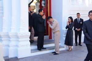 "อนุทิน" เข้ากราบสมเด็จพระสังฆราชฯ ขอพรปีใหม่ ยิ้มแป้นเจอ "บิ๊กตู่" ให้กำลังใจทำงาน แนะแก้ชายแดนต้องอดทน