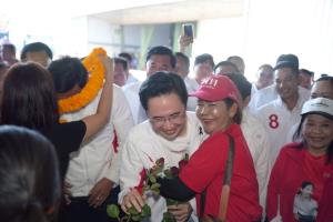 “ยศชนัน” นำทีมเพื่อไทยลุยพบชาวนาอยุธยา-ปทุมธานี-นนทบุรี ชูนโยบายประกันกำไรสินค้าเกษตร 30%