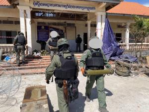 ตะลึง! คลังแสงกัมพูชาซุกกลางกาสิโนทมอดา ทั้งเครื่องยิงจรวดต่อสู้รถถัง-เครื่องยิงลูกระเบิด ปืนไร้แรงสะท้อน กระสุนหมื่นนัด
