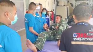 (คลิป)ทหารเจ็บถูกเขมรยิงที่ช่องบกถึงมือหมอ รพ.ค่ายสรรพสิทธิประสงค์แล้ว