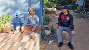 ตร.เร่งประสานช่วยหนุ่มบุรีรัมย์ ถูกขังซ้อมทรมานที่พนมเปญ พบหนีหมายจับ ยายวอนให้พากลับมาติดคุกไทย