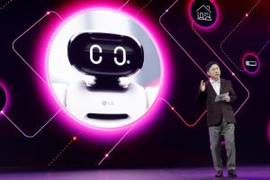 Lyu Jae-cheol ซีอีโอของ LG Electronics กล่าวในการแถลงข่าวของ LG Electronics ที่งาน CES 2026