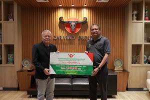 วงคาราบาว และคาราบาวกรุ๊ป ร่วมกับมูลนิธิคาราบาว ร่วมบริจาคเงิน-สิ่งของจำเป็น ฟื้นฟูชุมชนในหาดใหญ่หลังน้ำท่วม