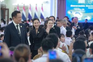 “นฤมล”นำเด็กและเยาวชนดีเด่นจากทั่วประเทศ เข้าเยี่ยมคารวะนายกฯ พร้อมมอบรางวัลเชิดชูเกียรติรัฐมนตรี เนื่องในวันเด็กแห่งชาติ
