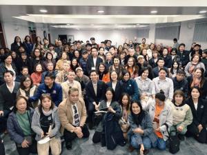 “พิธา” ประเดิมทัวร์สหรัฐฯ ที่แอลเอ ชวนใช้สิทธิเลือกตั้ง สส.-ลงประชามติ ปลุกพลังคนไทยพัฒนาประเทศ
