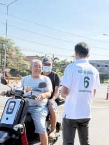 “พราหมณ์“ผู้สมัคร สส.เขต 3 จันทบุรี พปชร.เบอร์ 6 ลุยหาเสียง ถามปัญหาชาวสวนจันทบุรี พบ น้ำน้อย ต้นทุนสูง แรงงานขาด ขออาสาแก้ปัญหา