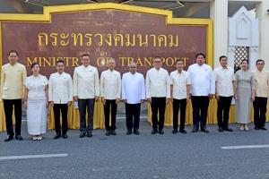 “พิพัฒน์”นำข้าราชการ”คมนาคม”ทำบุญตักบาตร ในโอกาสปีใหม่ 2569