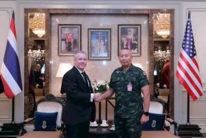 ทบ.ต้อนรับผู้ช่วย รมว.ต่างประเทศสหรัฐฯ กระชับความร่วมมือทหาร–ความมั่นคง ไทย–สหรัฐฯ