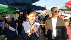 “ซาบีดา”ลุยนครสวรรค์!นำหลานชาดา-ทายาทสาวตระกูลดังปากน้ำโพ สองผู้สมัคร ภท.ขอคะแนนหน้าค่ายจิรประวัติ