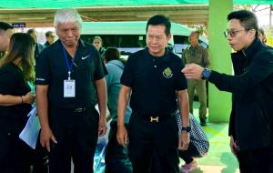 ประธาน กกต.ลงพื้นที่สมุทรสงคราม ตรวจเข้มส่งมอบบัตรเลือกตั้ง อบต.บางแก้ว ก่อนหย่อนบัตรวันพรุ่งนี้