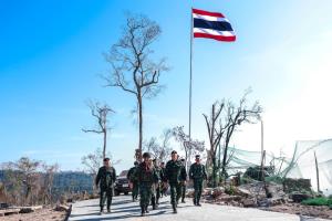 ผบ.ทบ. ตรวจแนววางกำลัง“เนิน 350 -ปราสาทตาควาย” สั่งคุมเข้มความมั่นคงทุกมิติ และให้กำลังใจทหารปกป้องอธิปไตย–สถาปนาความมั่นคง รัดกุม รอบคอบ