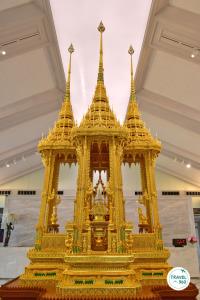 บุษบกจตุรมุขพิมานสีทองอร่าม