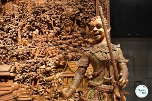 ฉากจำหลักไม้เรื่องสังข์ทอง