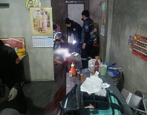 ทาสยาทรพีคลั่งแทงแม่ดับอนาถคาร้านก๋วยเตี๋ยวก่อนแทงคอตัวเองสาหัส