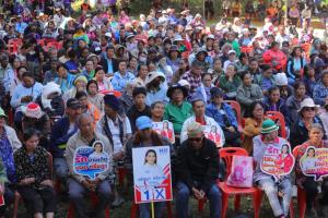 “สมศักดิ์” ควง “ตรีชฎา” ลงพื้นที่เขาค้อ  ขอคะแนนเพื่อไทยชนะขาด ชูนโยบาย 30 บาท AI–พักหนี้เกษตรกร ดันแก้ปัญหาที่ดินทำกิน