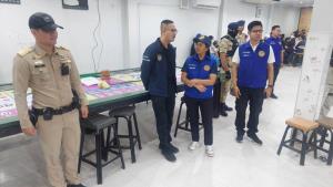 (คลิป)บุกถลายบ่อนใหญ่กลางเมืองโคราช รวบนักพนัน 85 ราย พร้อมของกลางเงินสดกว่า 1 ล้าน อุปกรณ์เพียบ
