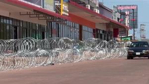 ผบ.นย.ตราด แจงเหตุชาวจีนรื้อลวดหนามในพื้นที่บ้านทมอดา เพราะหวั่นเขมรดอดขโมยของในร้าน