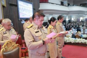 “ร.อ.ธรรมนัส-รมว.นฤมล” นำรำลึกพระคุณครู เทิดพระเกียรติพระบรมราชชนนีพันปีหลวง ผู้ทรงเป็นแม่และครูของแผ่นดิน