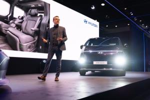 Hyundai STARIA Electric เวอร์ชันไฟฟ้า 100% เผยโฉมจริงที่ยุโรป