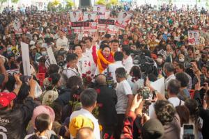 “เพื่อไทย” ปราศรัยชลบุรี “ยศชนัน” ชู "เวลเนสฮับ" ดัน  ม.บูรพาติดท็อป 100 ของโลก