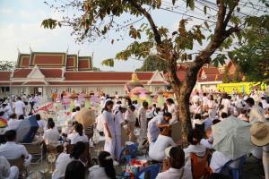 พระธรรมยาตรา นำชาวนนท์เรือนหมื่น จุดประทีปธรรม เจริญจิตภาวนา อุทิศถวายพระพันปีหลวง