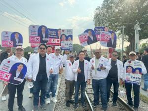 ลุยจริงไม่แผ่ว  “เอกสิทธิ์ ปวงชนไทย”  ลุยหาเสียงตลาดเมืองกาญจน์ หนุนท่องเที่ยวสกายวอล์ค-จุดชมวิวแม่น้ำแคว