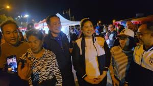"อนุทิน&amp;#8203;" ลุยหาเสียงถนนคนเดินประจวบฯ สัญญาฟื้นคนละครึ่ง ชาวบ้านถูกใจแก้ปัญหาชายแดนกัมพูชา