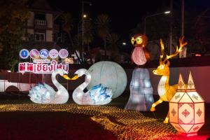 “เชียงใหม่ Night Market” แสงสีเสน่ห์ยามค่ำคืนของเชียงใหม่ ณ ถนนคนเดินท่าแพ
