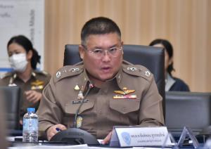 พล.ต.ท.ชัยต์พจน สูวรรณรักษ์ ผู้บัญชาการสำนักงานกำลังพล ในฐานะเลขานุการศูนย์ป้องกันและปราบปรามการฟอกเงิน สำนักงานตำรวจแห่งชาติ