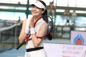 อดีตนางแบบสาว “นาตาชา” คว้าแชมป์เทนนิส ไทยแลนด์ โอเพ่น มาสเตอร์เกมส์