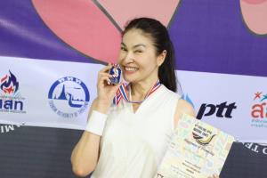 อดีตนางแบบสาว “นาตาชา” คว้าแชมป์เทนนิส ไทยแลนด์ โอเพ่น มาสเตอร์เกมส์