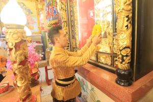 ผู้ว่าฯ ลพบุรีนำคณะขออนุญาตสิ่งศักดิ์สิทธิ์คู่บ้านคู่เมือง เปิดทางจัดงานแผ่นดินสมเด็จพระนารายณ์ฯ ครั้งที่ 38 เตรียมยิ่งใหญ่ 13–22 ก.พ.นี้