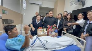 ผู้ว่าหนองคายรุดเยี่ยม2นายตำรวจบาดเจ็บเหตุวิสามัญคนร้ายขนยาบ้า6ล้านเม็ด